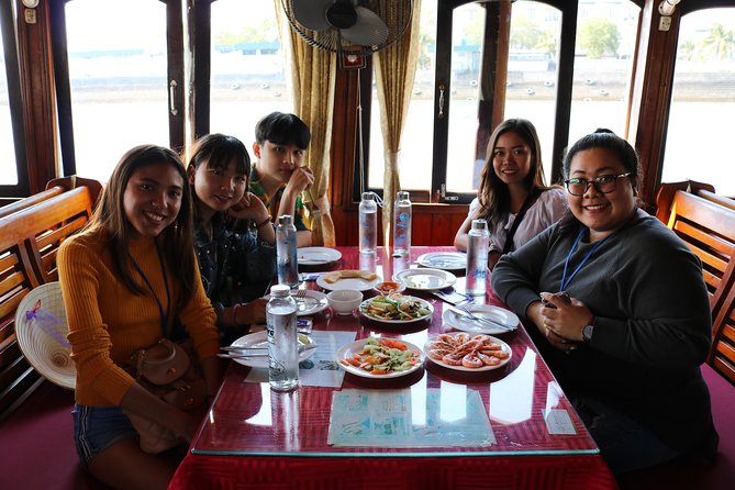 Halong Islands, Caves, Kayak, Lunch day tour w Dragonfly Cruise - Heaven Palace Cave (Dong Thien Cung): what to expect in 45 minutes