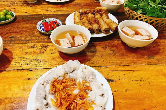 Hanoi: 7 Tasting Street Food Walking Tour and Train Street - Who Should Book This (And Who Might Not)