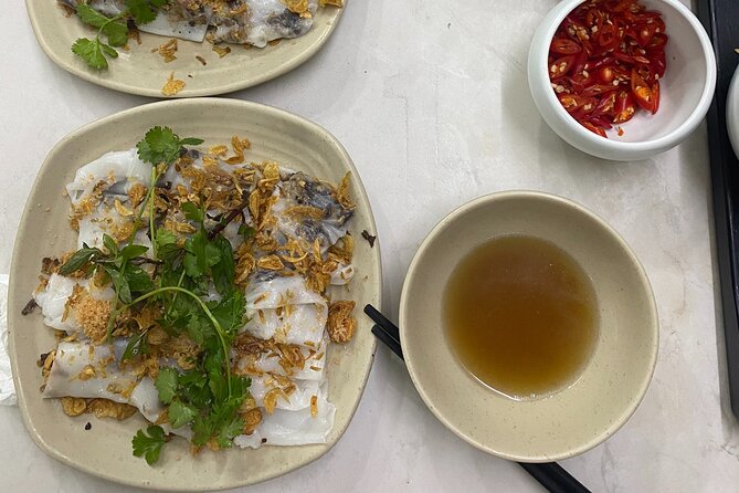 Hanoi: 7 Tasting Street Food Walking Tour and Train Street - Getting Oriented in Hanoi’s Old Quarter (Without Getting Lost)
