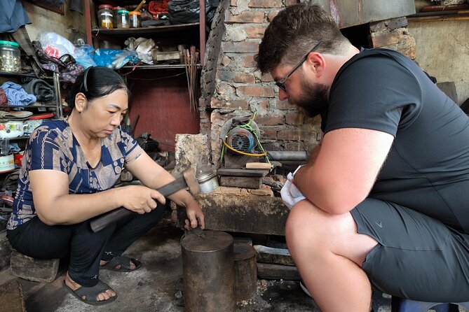 Hanoi Knife Making Traditional Workshop - Sharpening on a Grindstone: Multiple Phases and a Tar-Based Wash