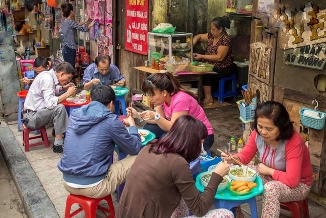 Hanoi Michelin Star Walking Food Tour & Train Street - The Old Quarter food route: 10 tastings that cover the range