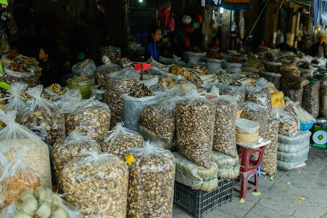 Hanoi Walking Foodie Tour by night - What You Learn While Walking (Not Just What You Eat)