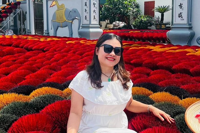 Instagram Incense Quang Phu Cau Village Tour with Train Street - Guide quality: what to expect from the people running the day