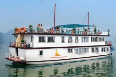 Lan Ha Bay Boutique Cruise 2D/1N: Kayaking, Swimming at the pristine places - Day 1: Hanoi pickup, Cat Ba check-in, seafood lunch on the move