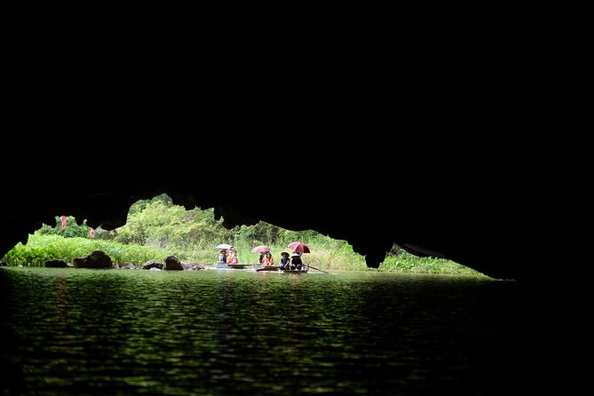 Ninh Binh Daily Tour: Hoa Lu - Tam Coc boat trip and Bike - Lunch in Ninh Binh: The Real-World Fuel Stop